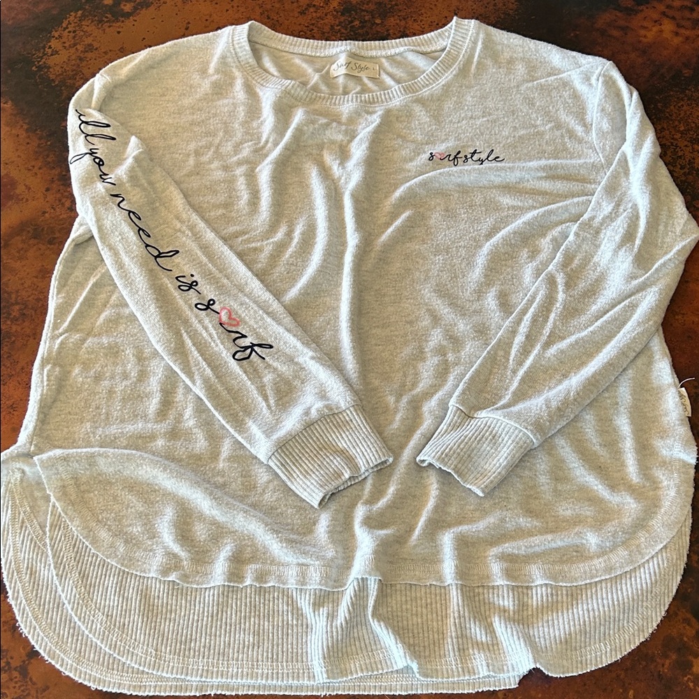 Surf Style lightweight top.